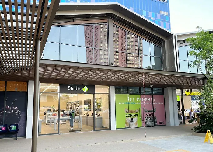 New Ekamai Thonglor Luxury Near 711, Bts, Mall Apartment *