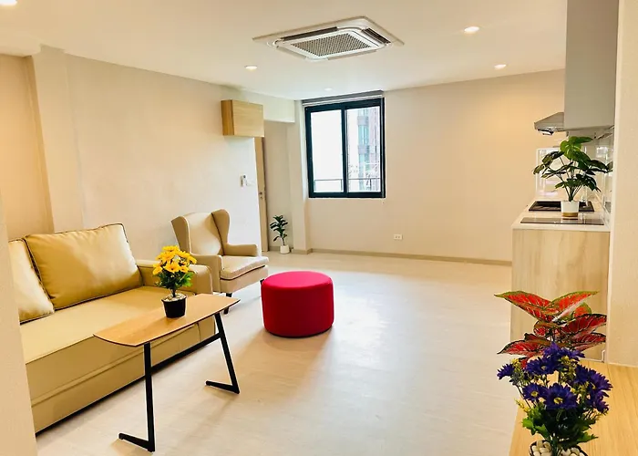 New Ekamai Thonglor Luxury Near 711, Bts, Mall