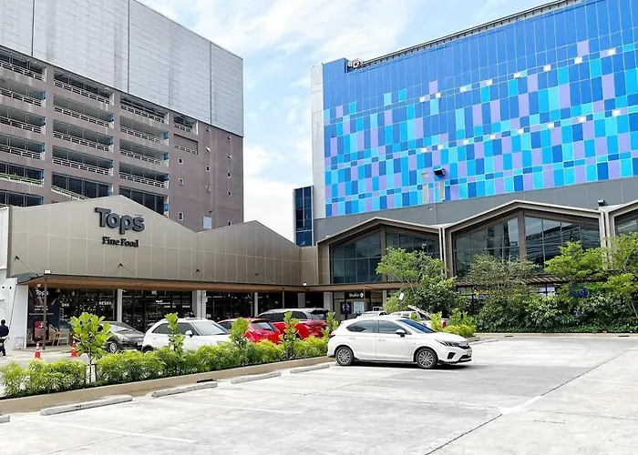 New Ekamai Thonglor Luxury Near 711, Bts, Mall Apartment
