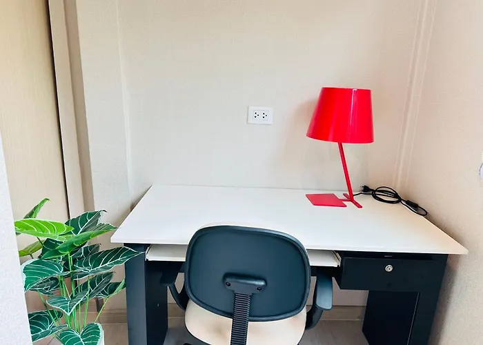 Апартаменты New Ekamai Thonglor Luxury Near 711, Bts, Mall