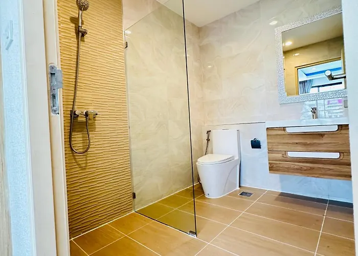 Apartment New Ekamai Thonglor Luxury Near 711, Bts, Mall