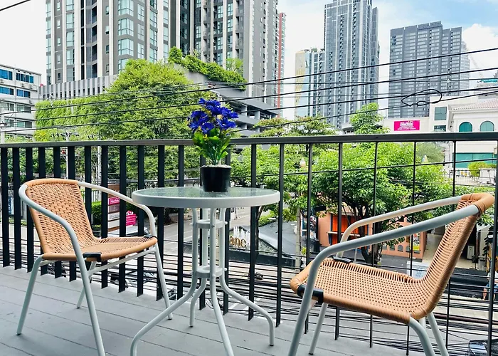 New Ekamai Thonglor Luxury Near 711, Bts, Mall Apartment *