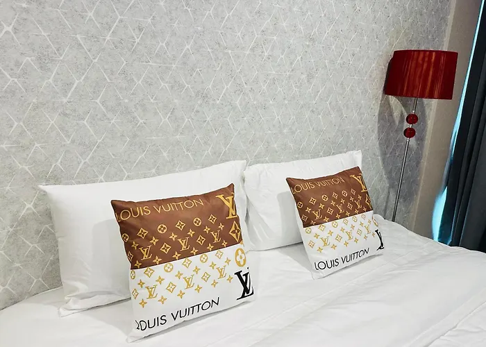 New Ekamai Thonglor Luxury Near 711, Bts, Mall