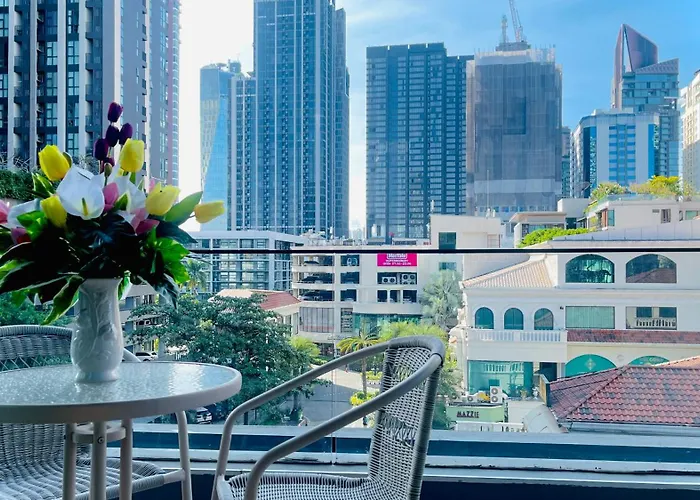 Apartment New Ekamai Thonglor Luxury Near 711, Bts, Mall *